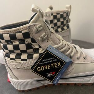 Vans SK8-HI MTE 3 GORE-TEX Women's 8 Checkered Combat Boots - Black and Cream